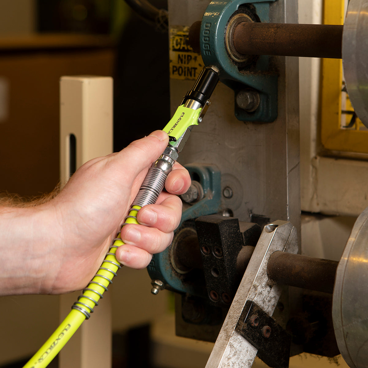 Quick-Release Grease Coupler – Flexzilla.com