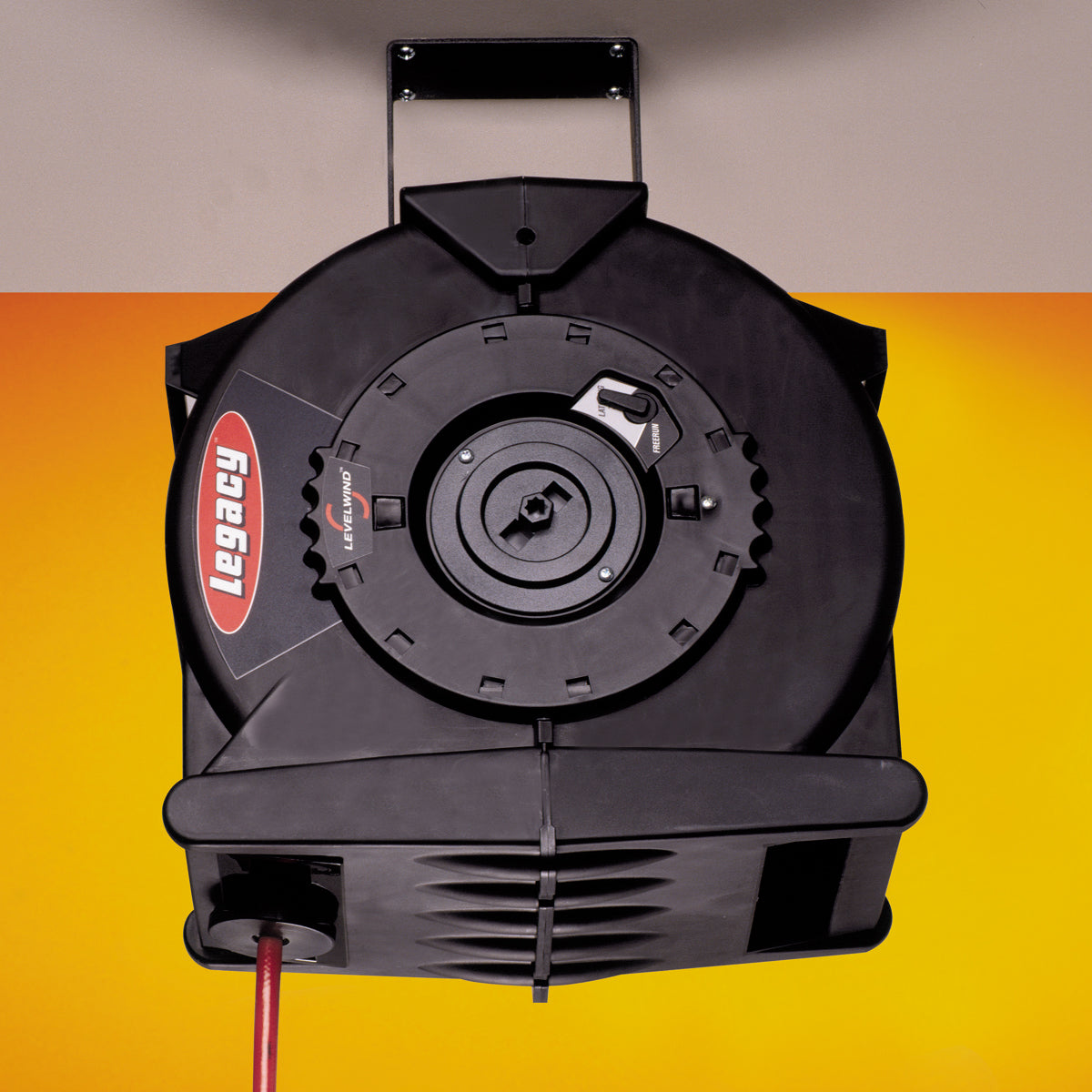 Levelwind Retractable Air Hose Reel
